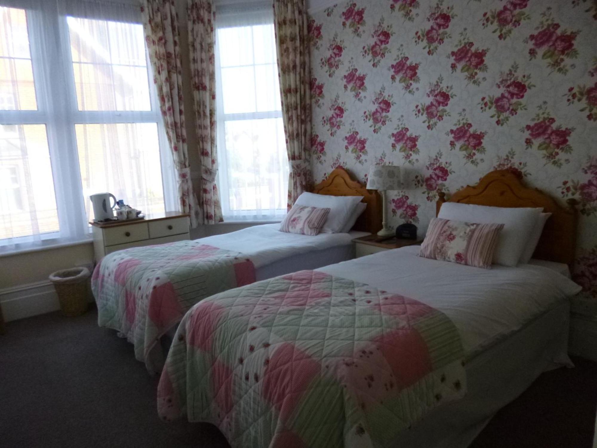 Beamsley Lodge B&B Eastbourne Oda fotoğraf