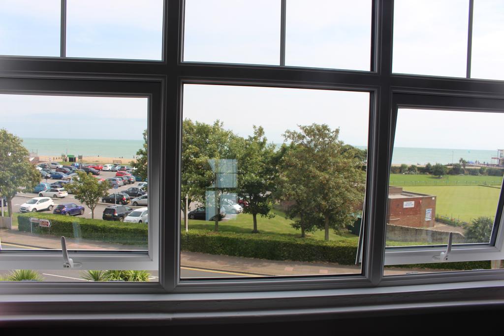 Beamsley Lodge B&B Eastbourne Dış mekan fotoğraf